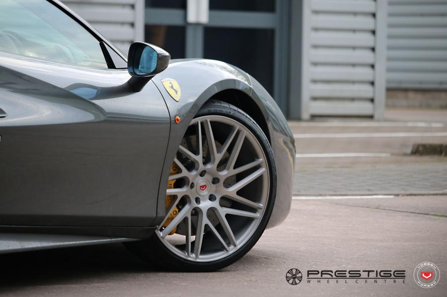 Детали экстерьера Ferrari 488 GTB on Vossen Wheels (VPS-314T) 2017 года  (фото 3 из 25)